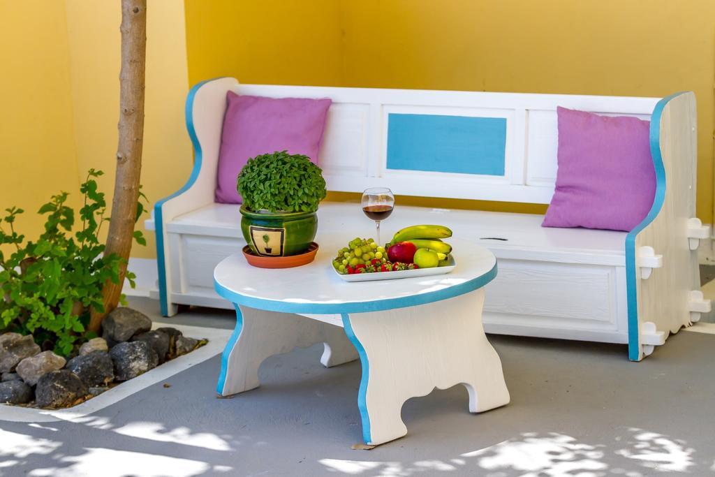 Zorbas Hotel Santorini Pýrgos Екстериор снимка