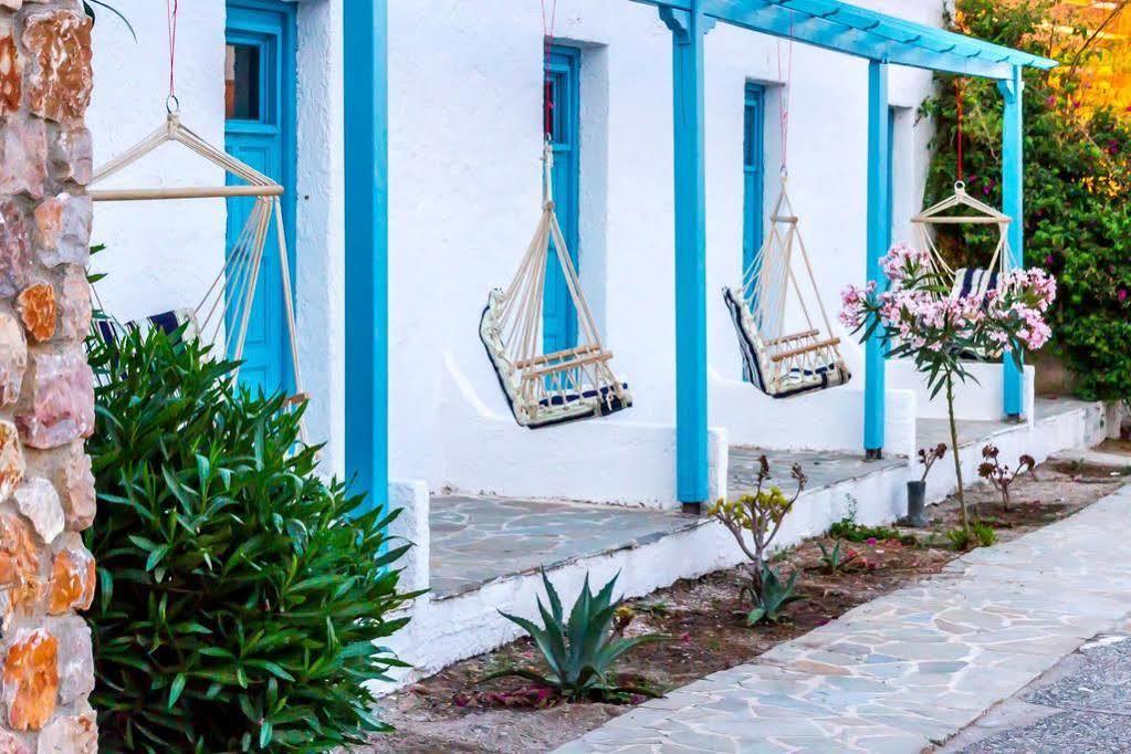 Zorbas Hotel Santorini Pýrgos Екстериор снимка