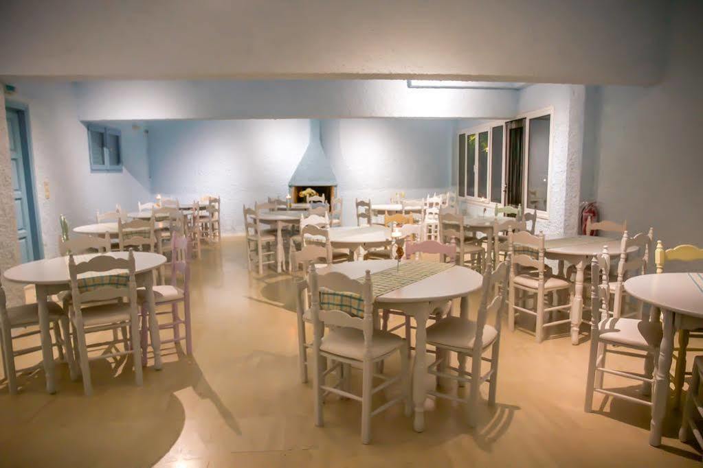 Zorbas Hotel Santorini Pýrgos Екстериор снимка