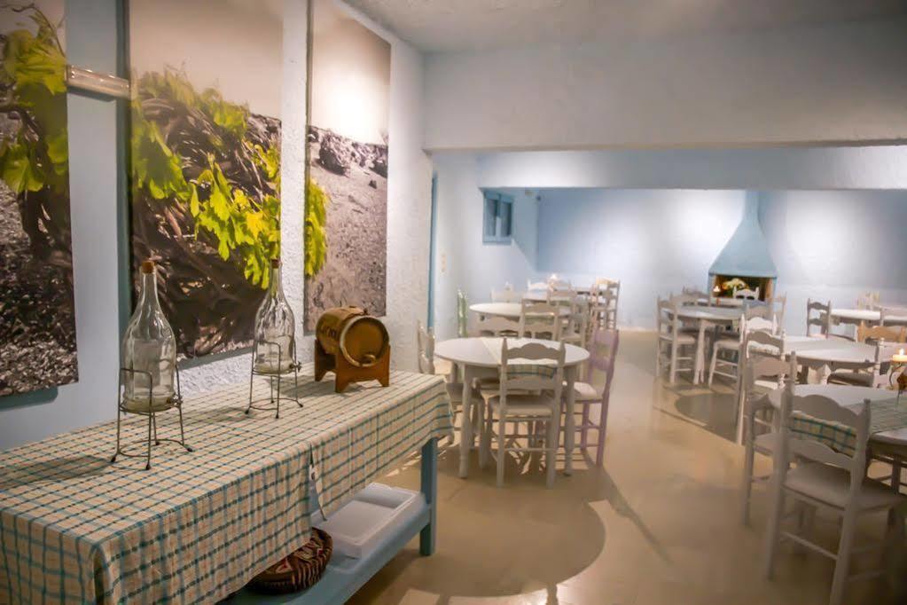 Zorbas Hotel Santorini Pýrgos Екстериор снимка