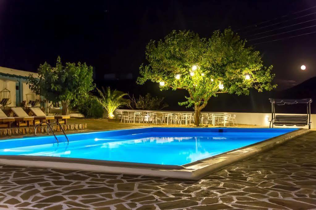 Zorbas Hotel Santorini Pýrgos Екстериор снимка